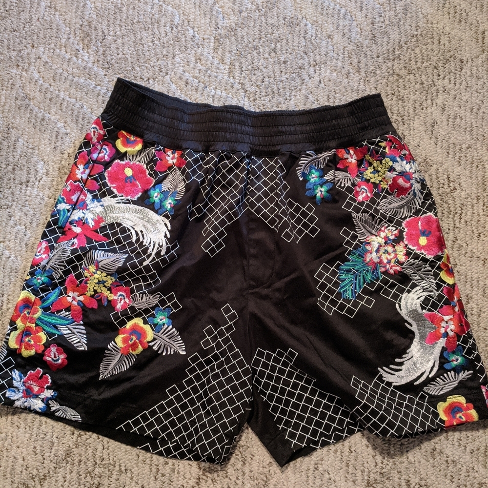 Phillip Lim Floral embroidered shorts(no liner)